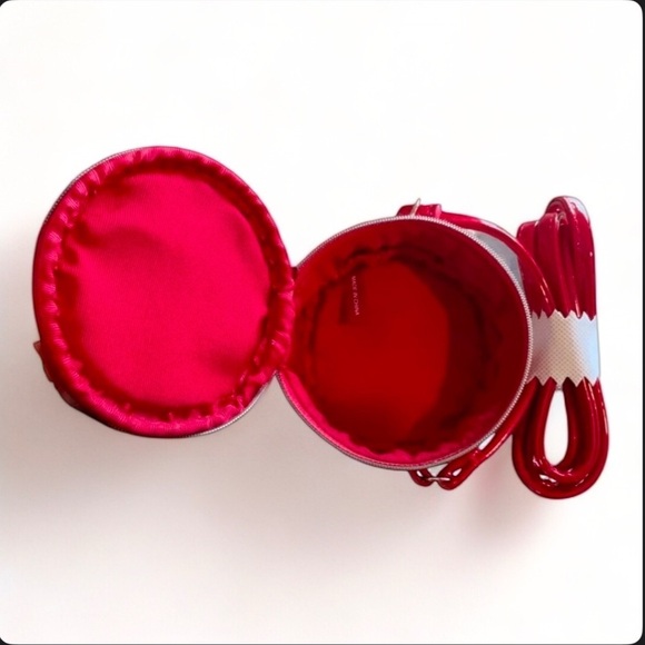 Marc Jacobs Patent Leather Red Round Crossbody Bag - Picture 4 of 5